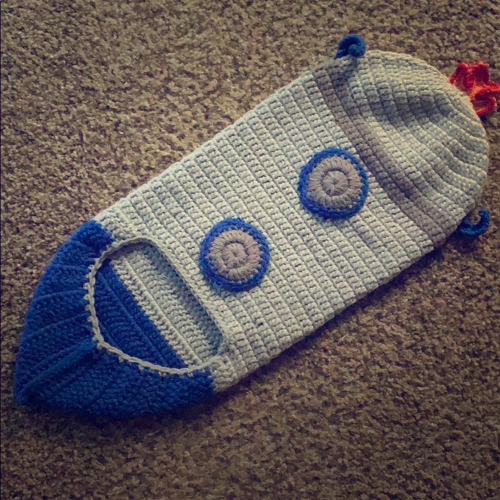 Newborn rocket ship swaddler